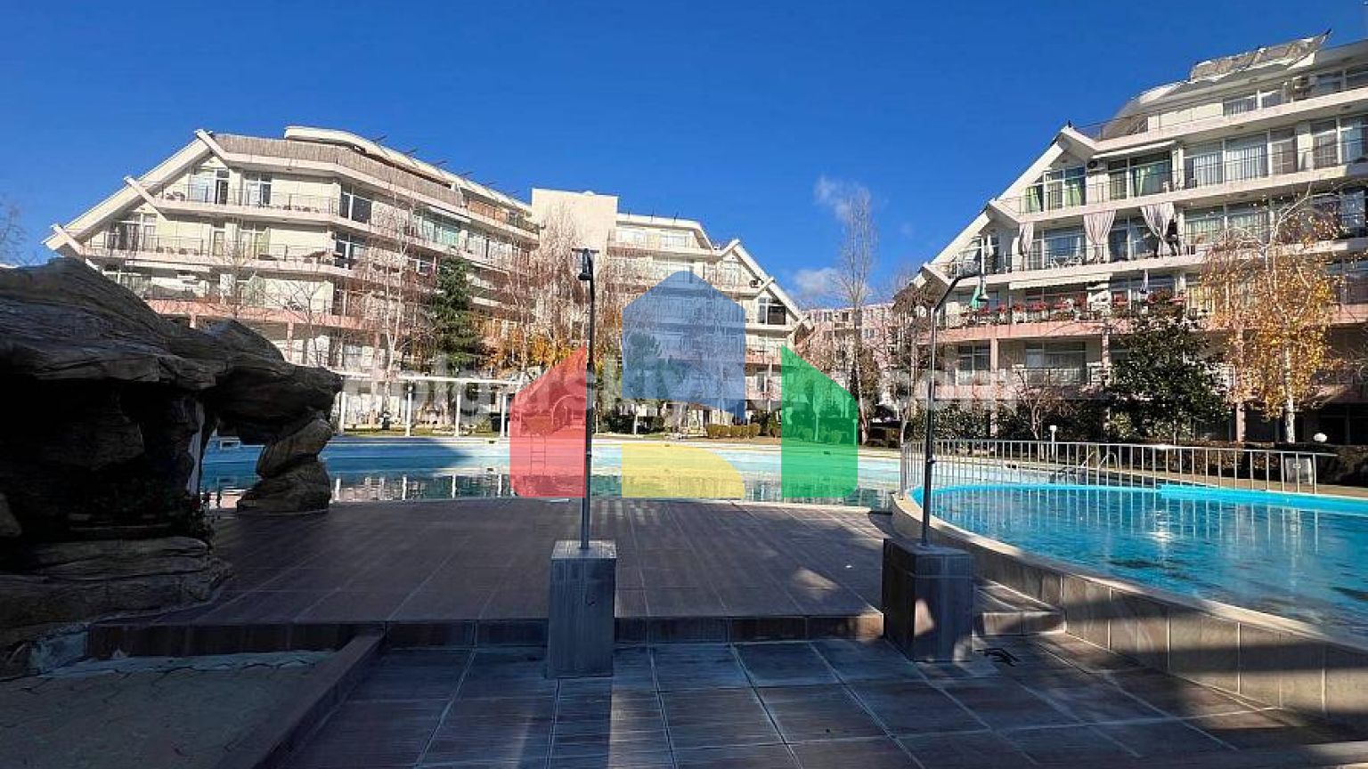 Трикімнатна квартира в Сан Віллідж