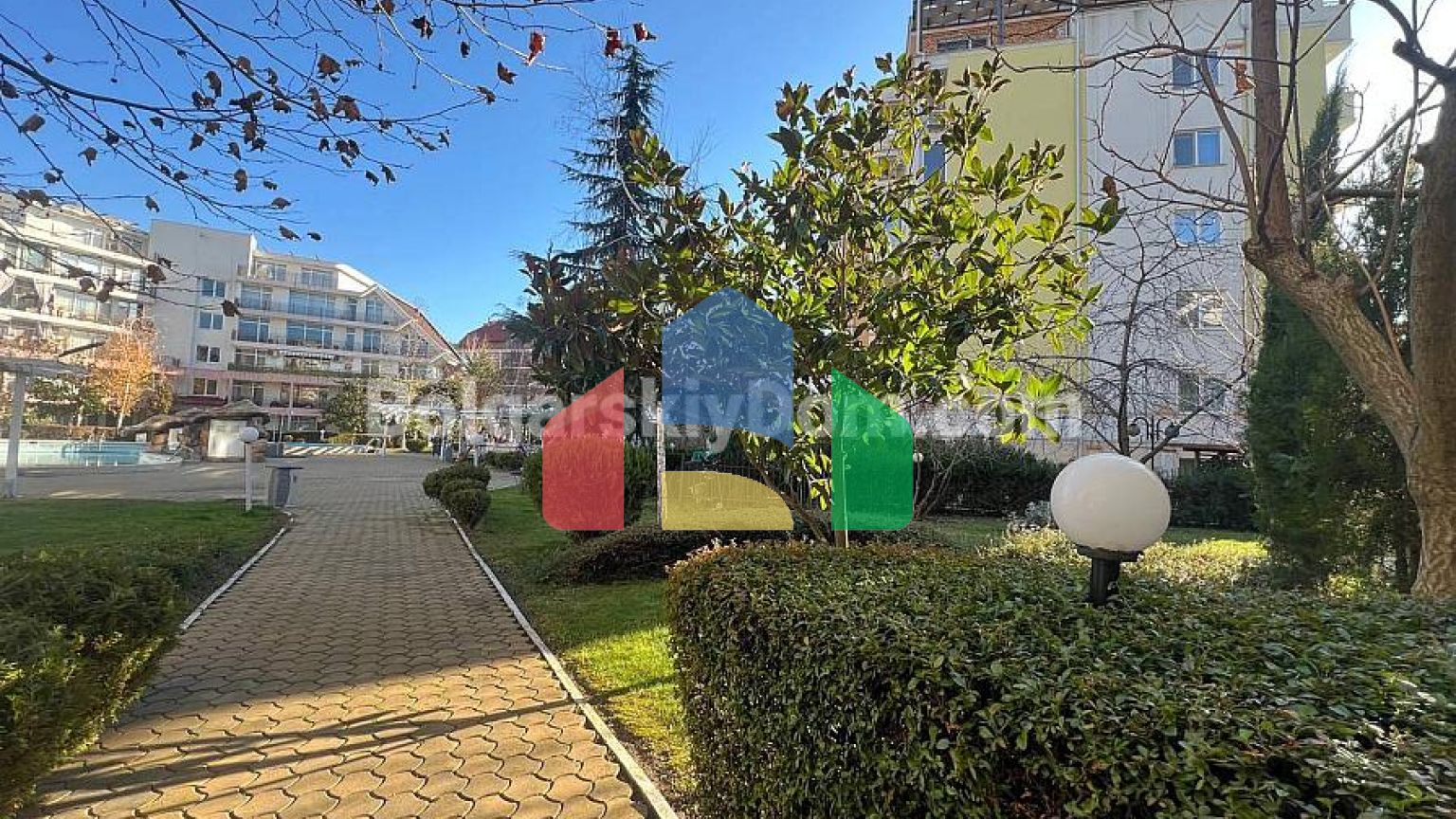 Трикімнатна квартира в Сан Віллідж