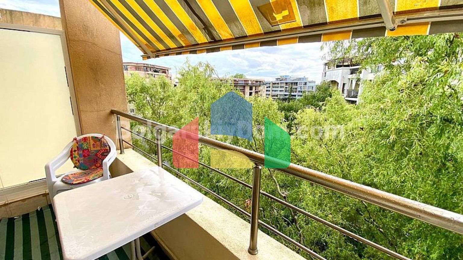 Квартира-студія в Свята Олена