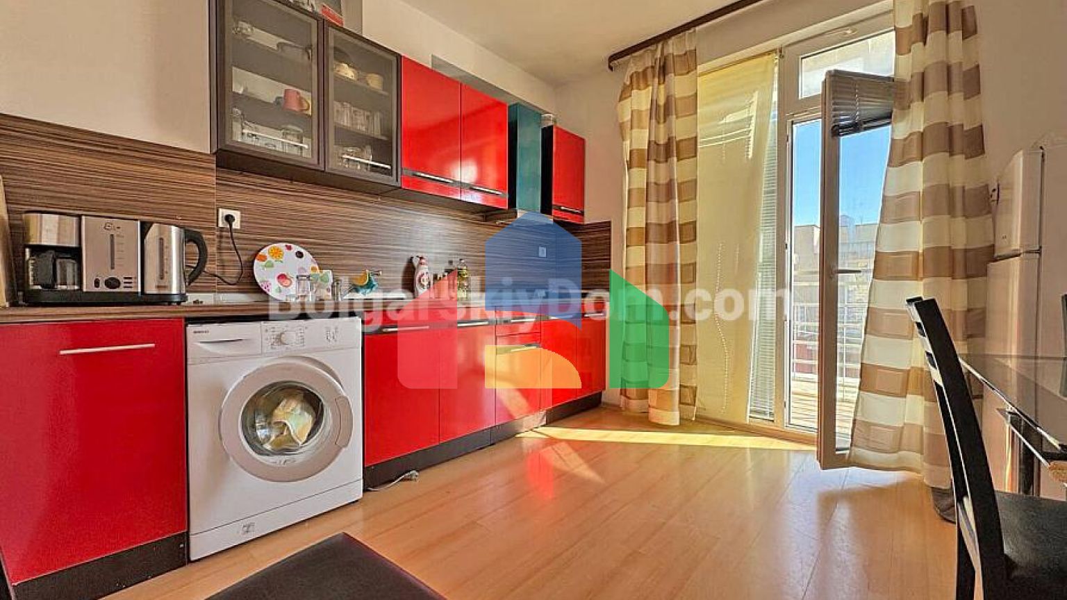 Трикімнатна квартира в Санні Дей 5