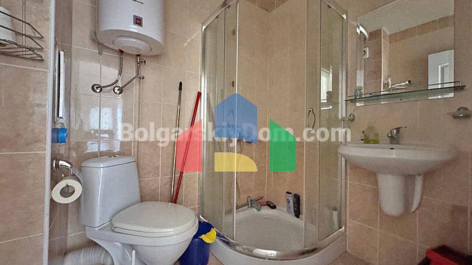 Трикімнатна квартира в Санні Дей 5