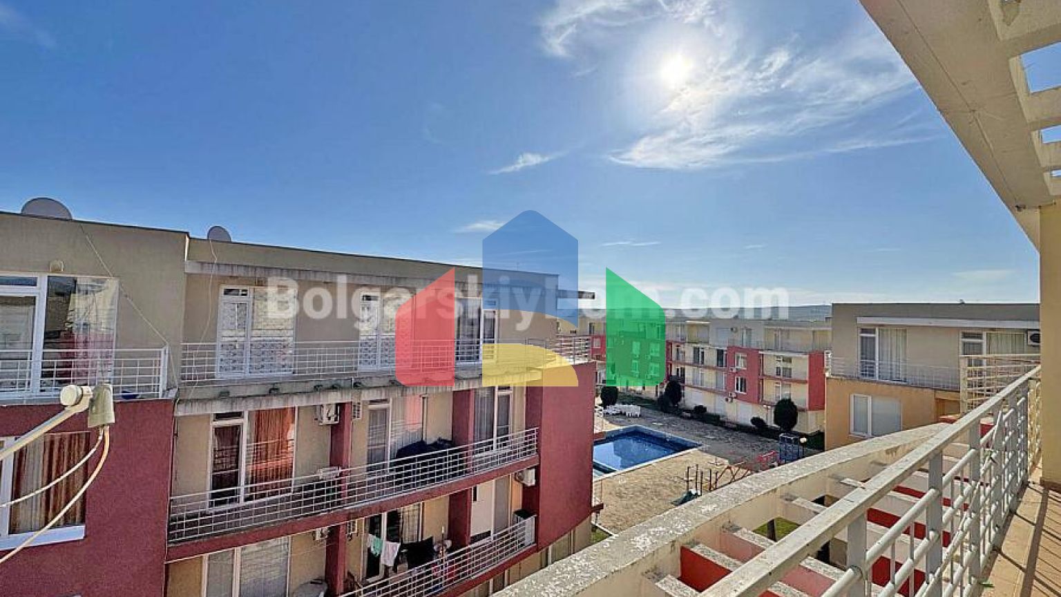 Трикімнатна квартира в Санні Дей 5