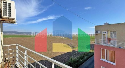 Трикімнатна квартира в Санні Дей 5