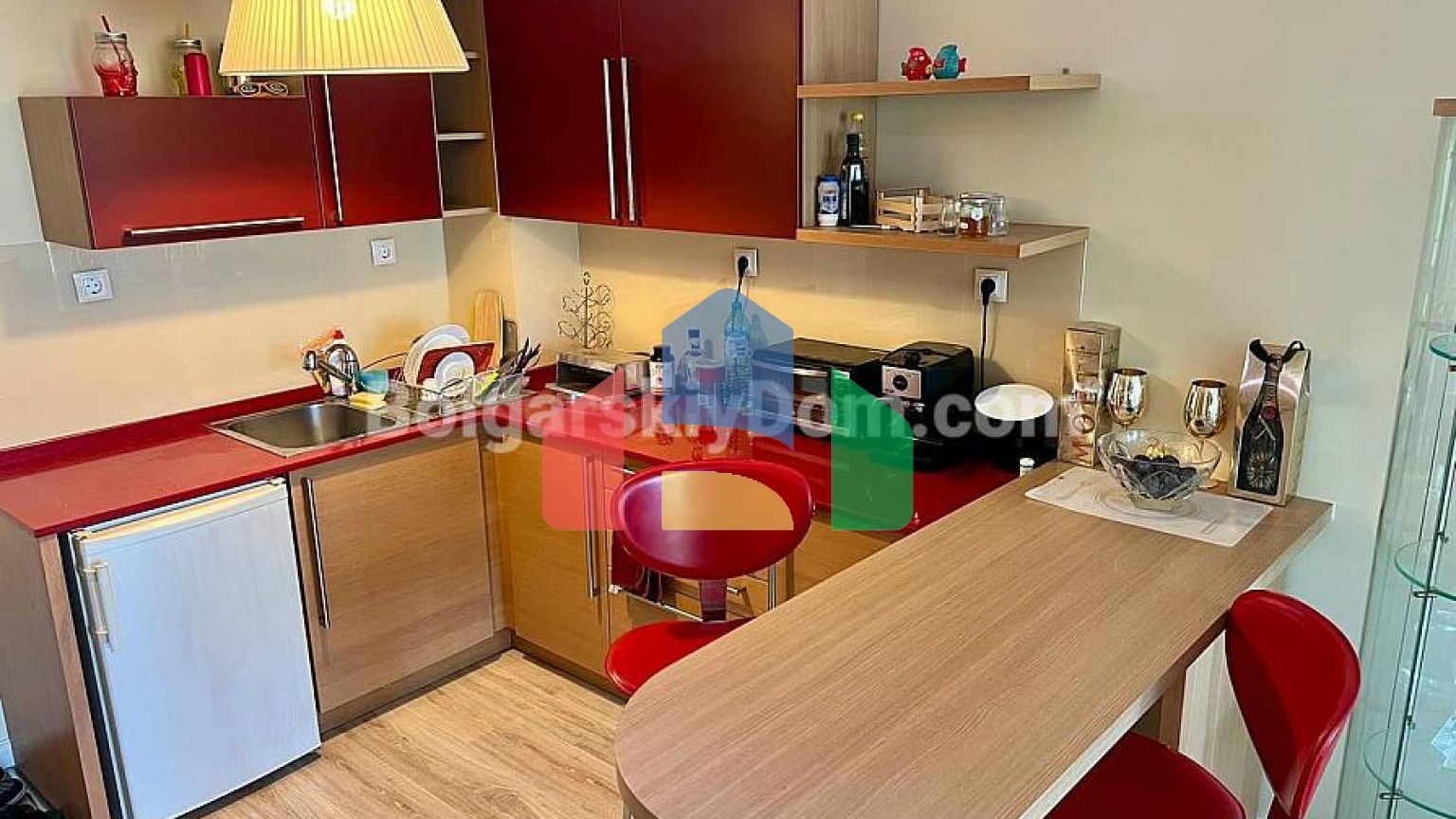 Двокімнатна квартира в Голден Бійч