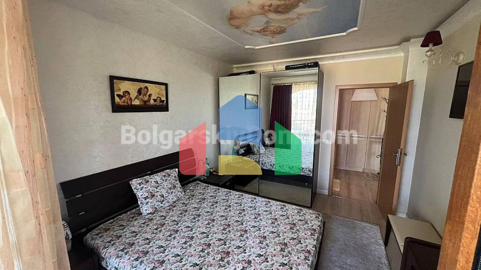 Двокімнатна квартира в Голден Бійч