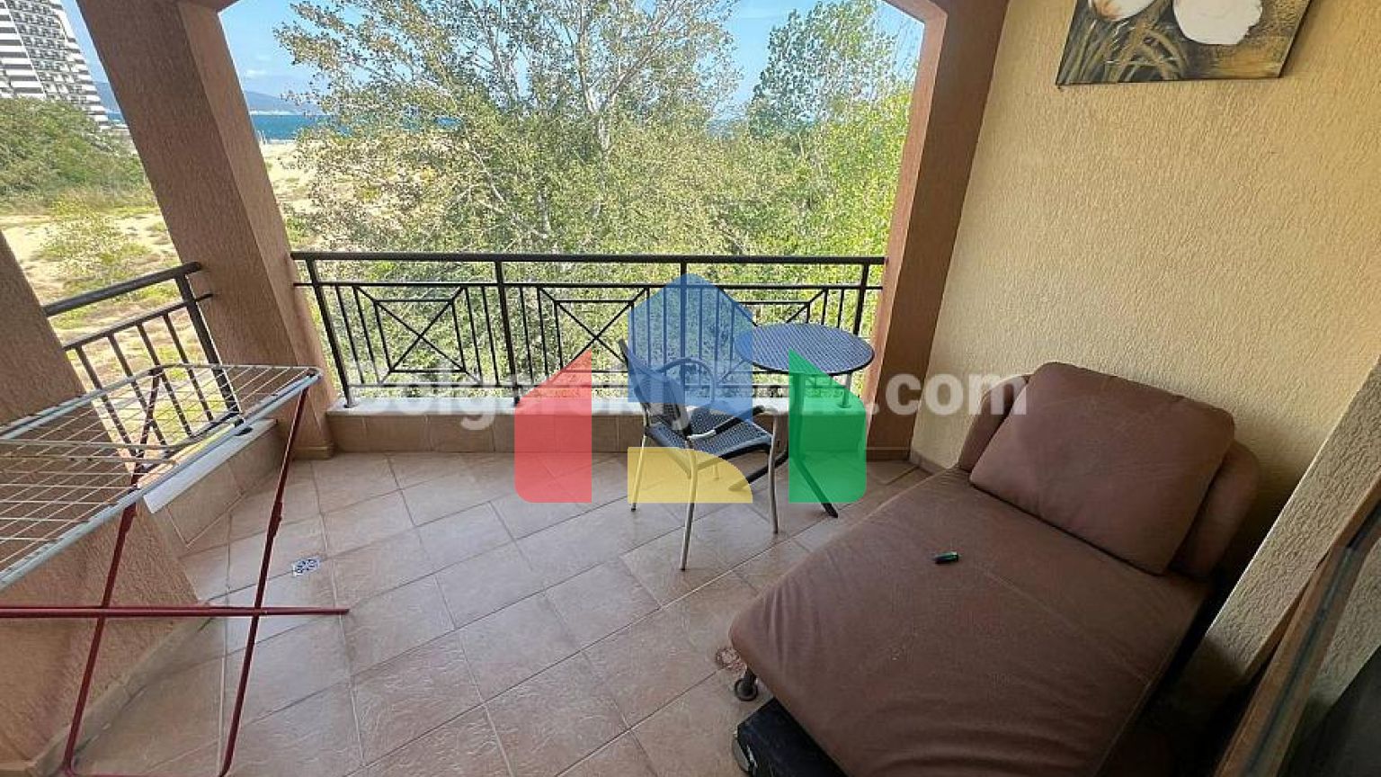 Двокімнатна квартира в Голден Бійч