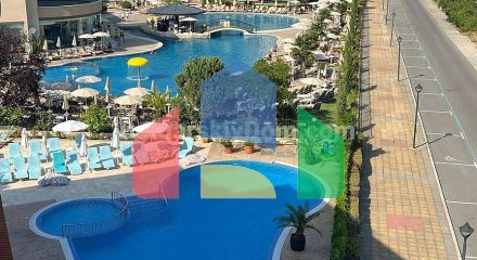 Двокімнатна квартира в Голден Бійч