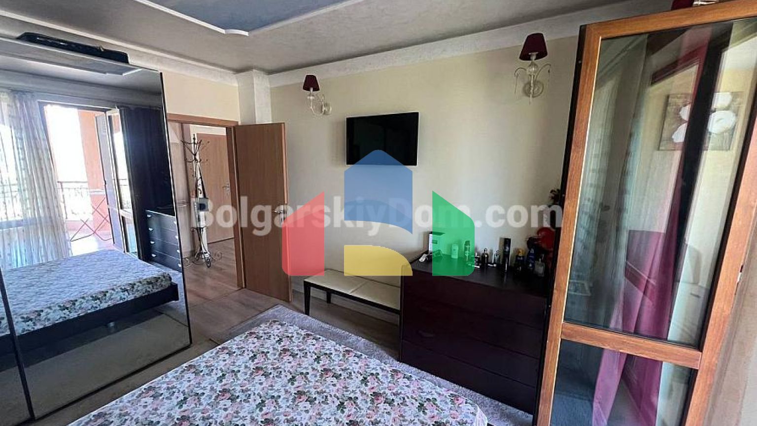 Двокімнатна квартира в Голден Бійч