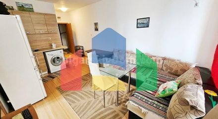 Трикімнатна квартира в Санні Дей 6