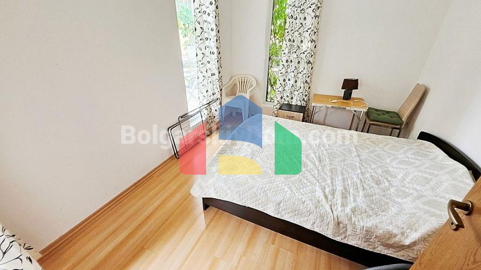 Трикімнатна квартира в Санні Дей 6