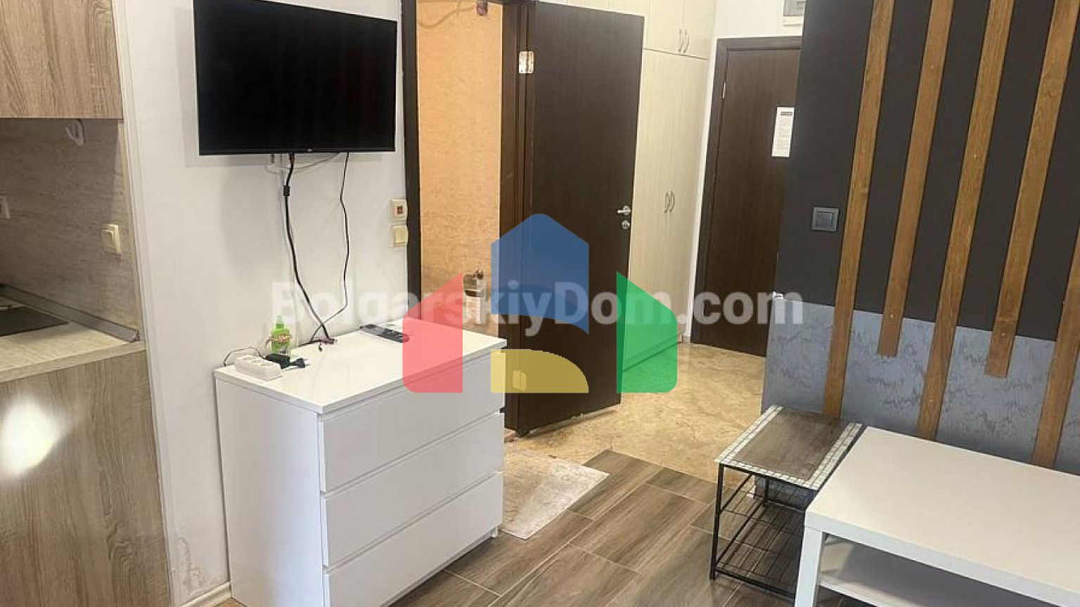 Квартира-студія в Амара