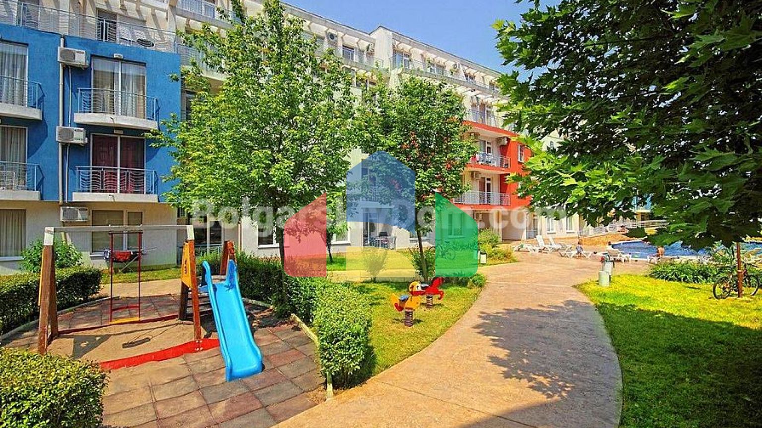 Двокімнатна квартира в Санні Дей 3