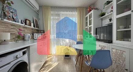 Двокімнатна квартира в Санні Дей 3