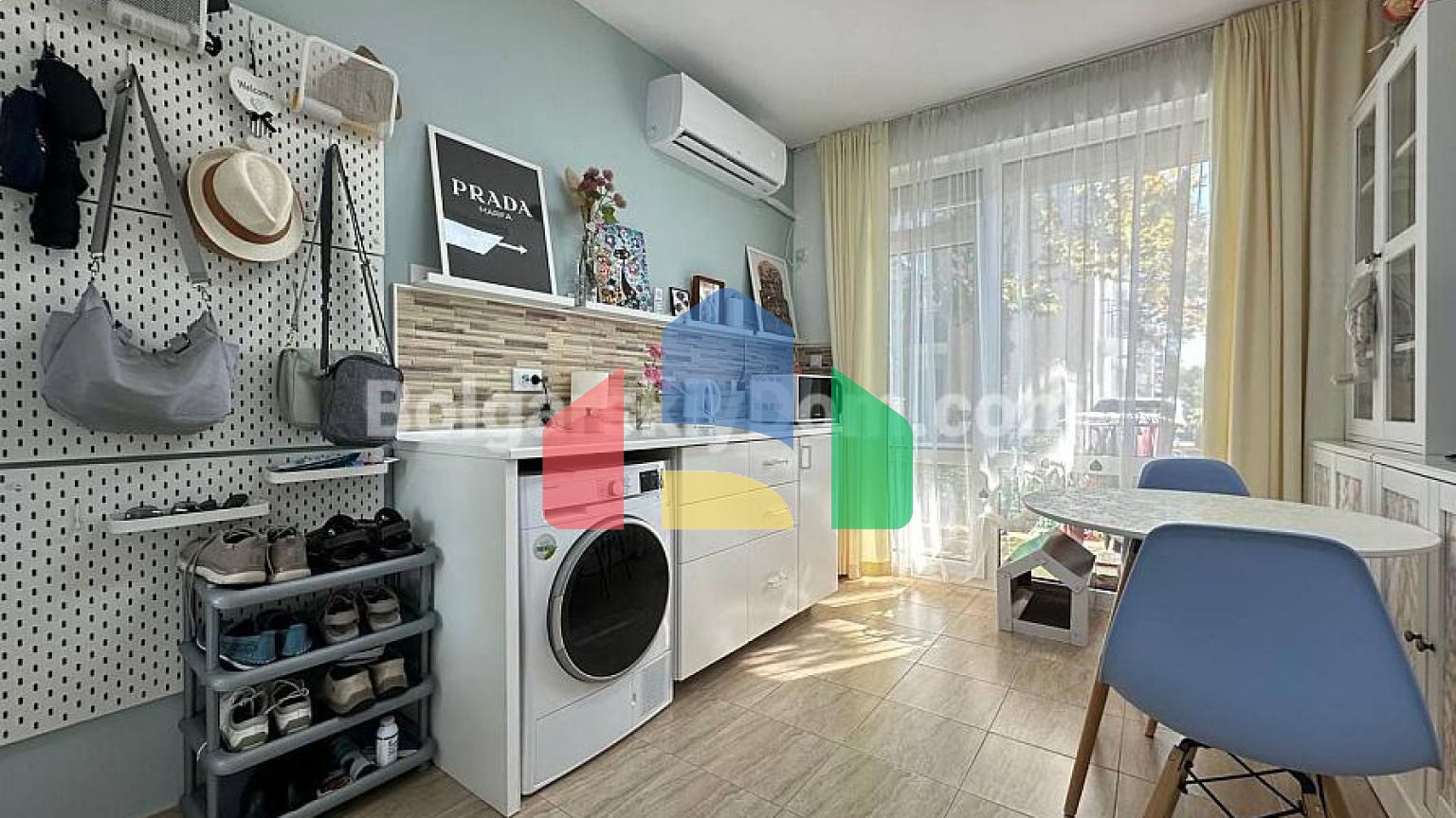 Двокімнатна квартира в Санні Дей 3