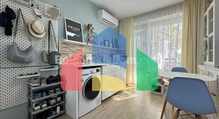 Двокімнатна квартира в Санні Дей 3