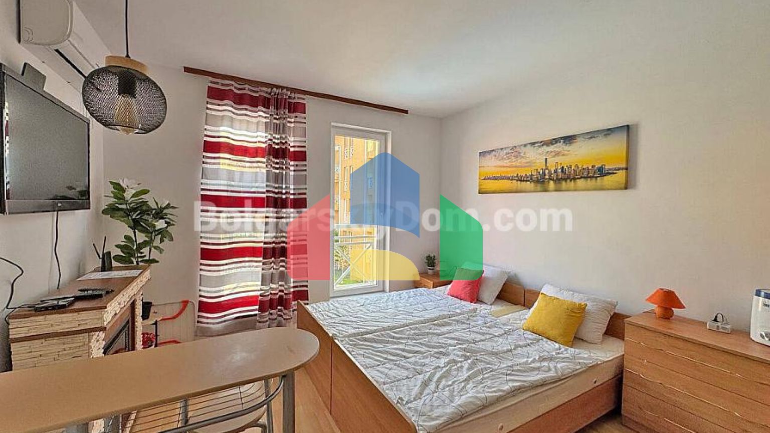 Квартира-студія в Санні Дей 6