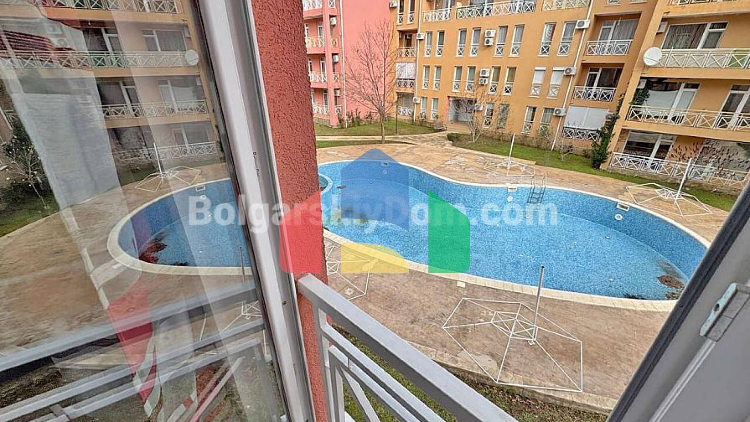 Квартира-студія в Санні Дей 6