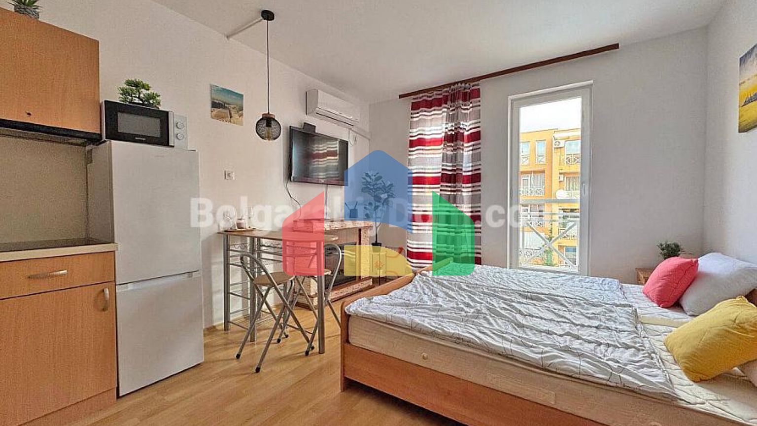 Квартира-студія в Санні Дей 6