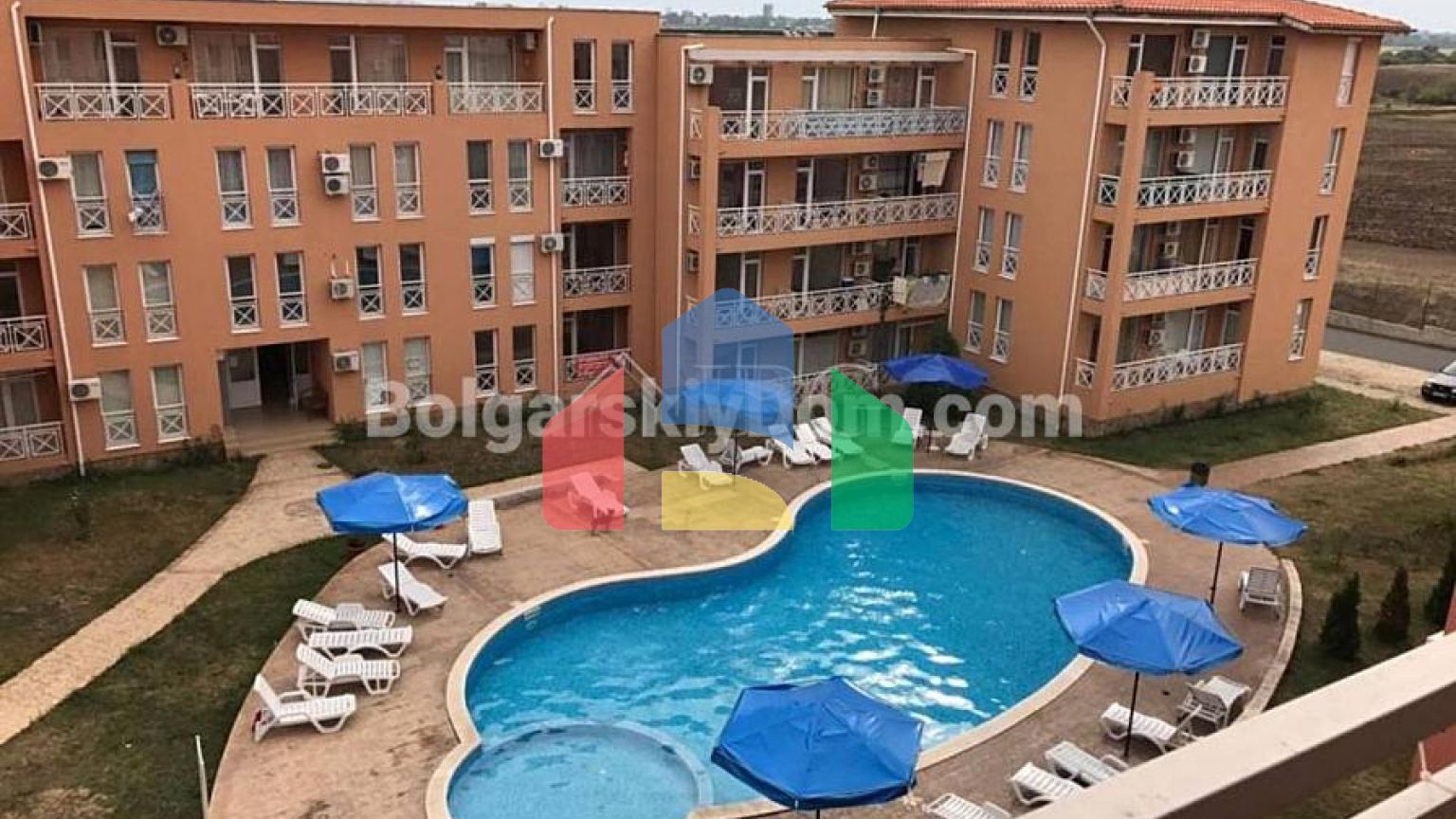 Квартира-студія в Санні Дей 6