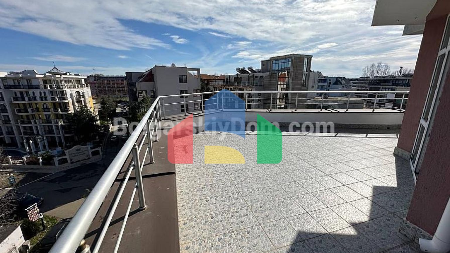 Двокімнатна квартира в Піроп Сіті