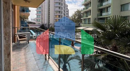 Трикімнатна квартира в Галері 2