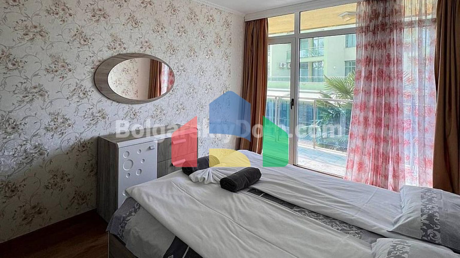 Трикімнатна квартира в Галері 2