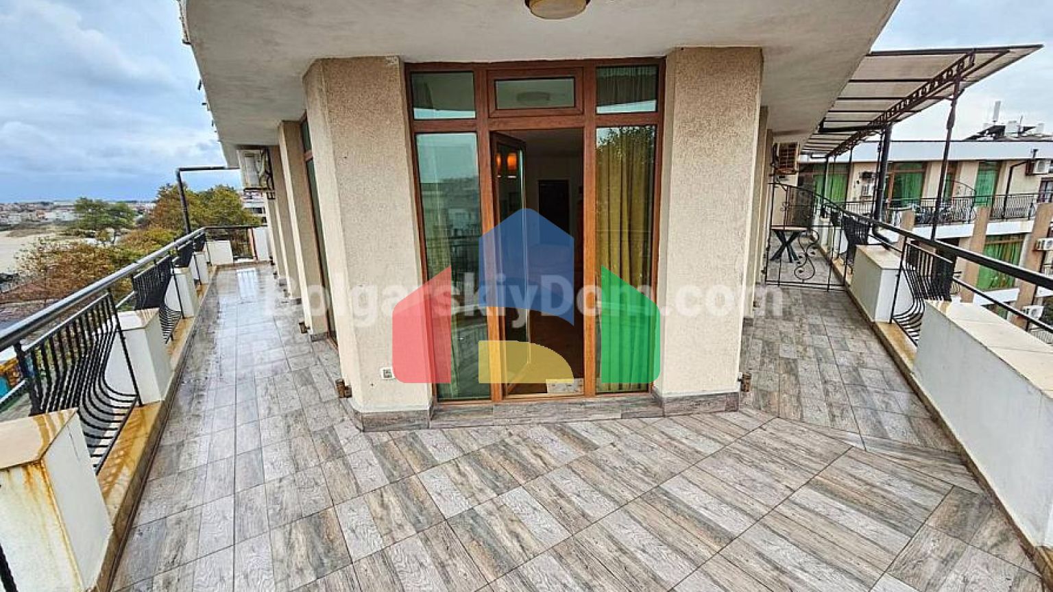 Панорамна квартира в Созополі