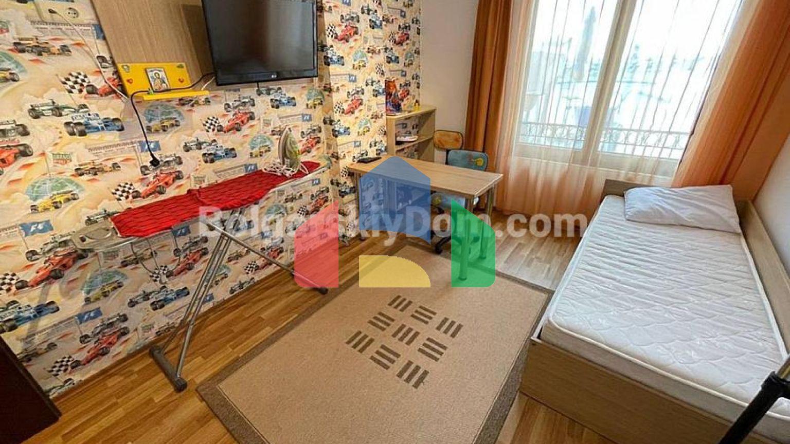 Трикімнатна квартира в Міраж