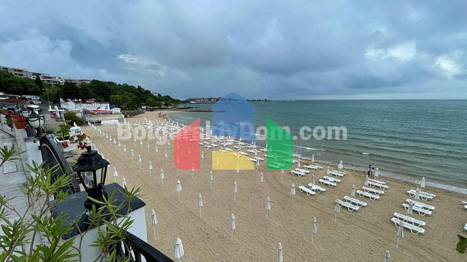 Трикімнатна квартира в Міраж