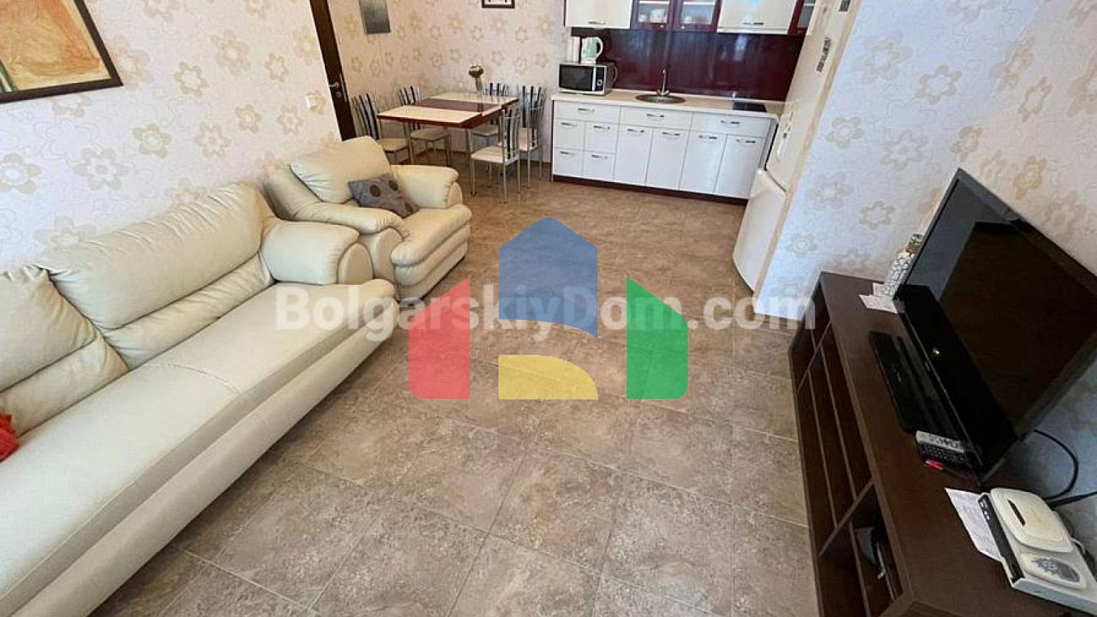 Трикімнатна квартира в Міраж