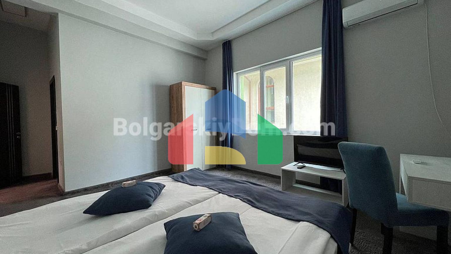 Трикімнатна квартира в Арсена