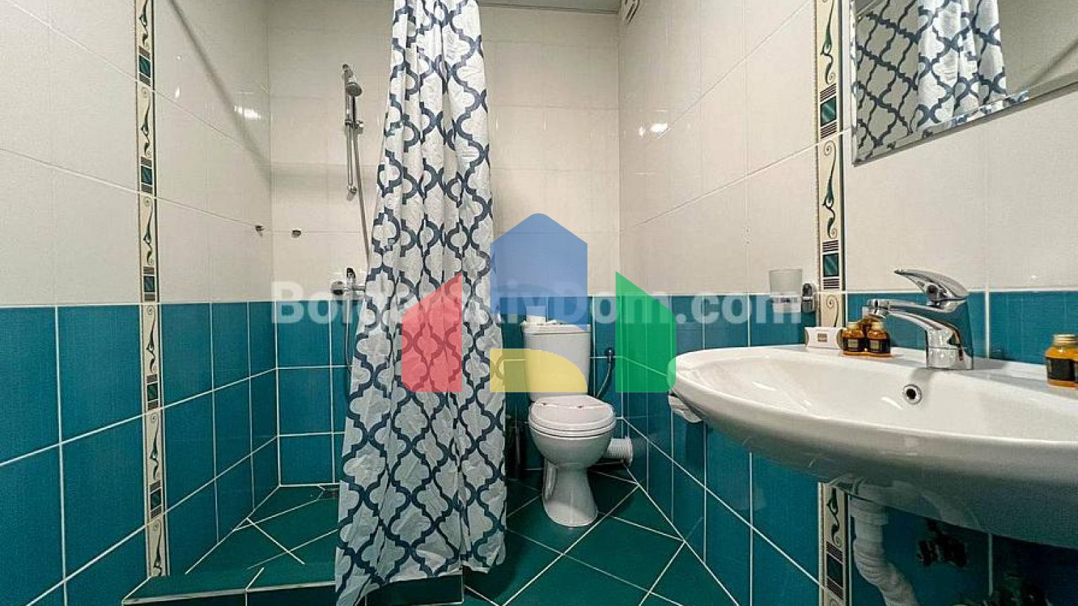 Трикімнатна квартира в Арсена