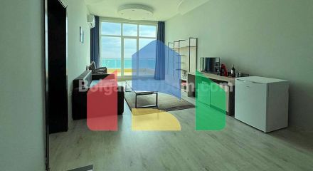 Трикімнатна квартира в Арсена