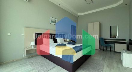 Трикімнатна квартира в Арсена