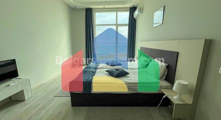 Трикімнатна квартира в Арсена