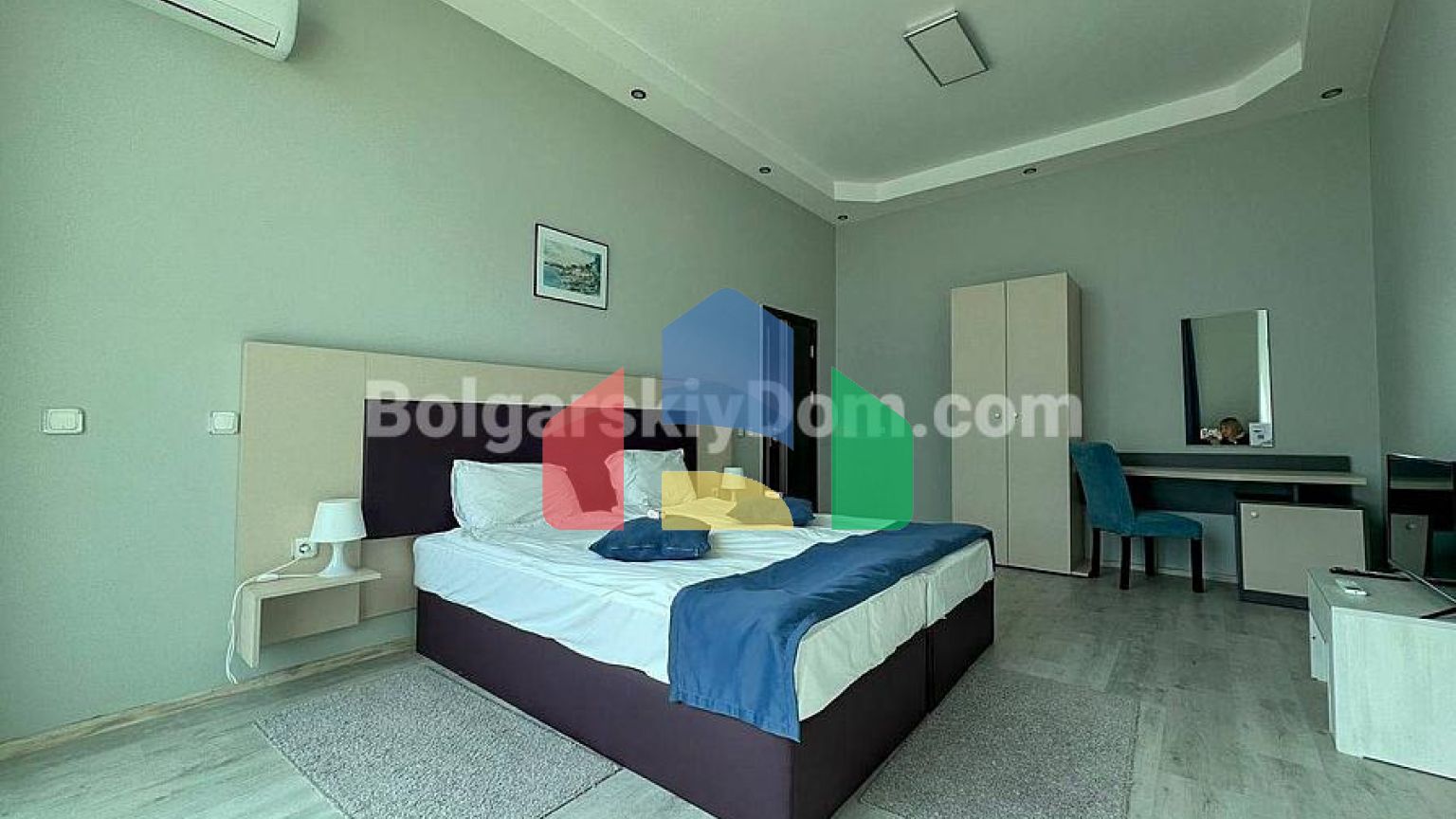 Трикімнатна квартира в Арсена