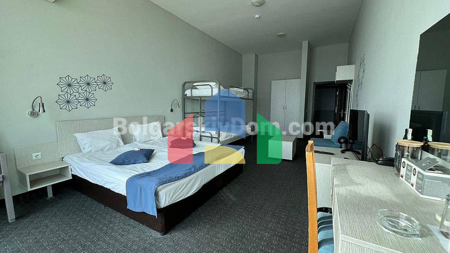 Квартира-студия в Арсена