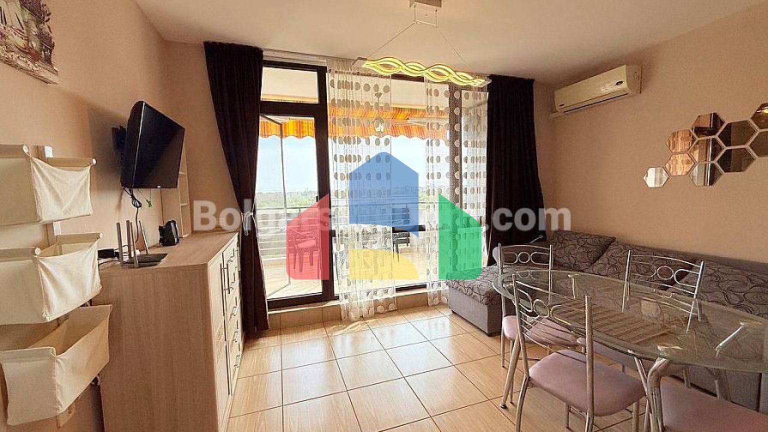 Двокімнатна квартира у Віяна