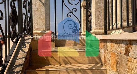 Трикімнатний мезонет в Естебан