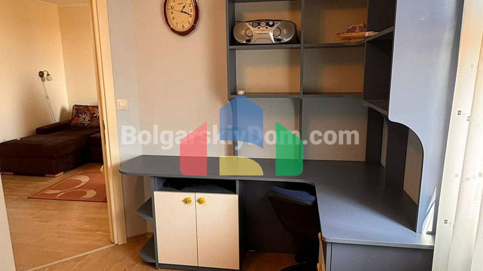 Трикімнатний мезонет в Естебан