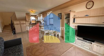 Трикімнатний мезонет в Естебан