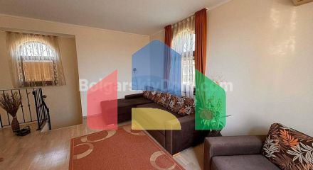 Трикімнатний мезонет в Естебан