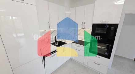 Трикімнатна квартира в Посейдон