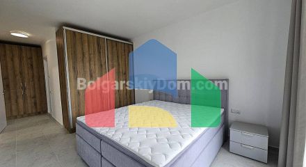 Трикімнатна квартира в Посейдон