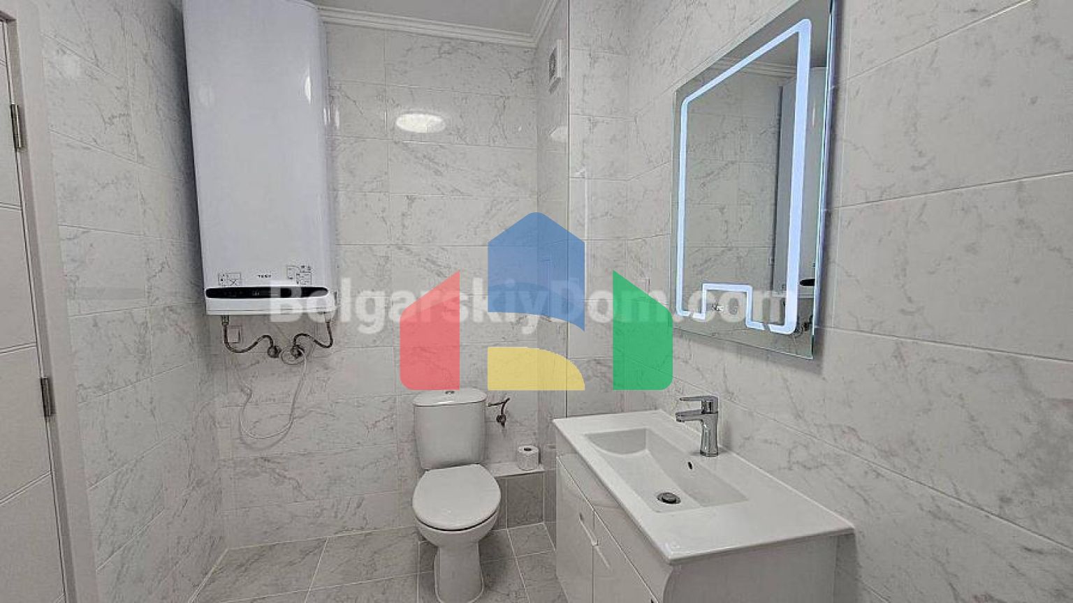 Трикімнатна квартира в Посейдон