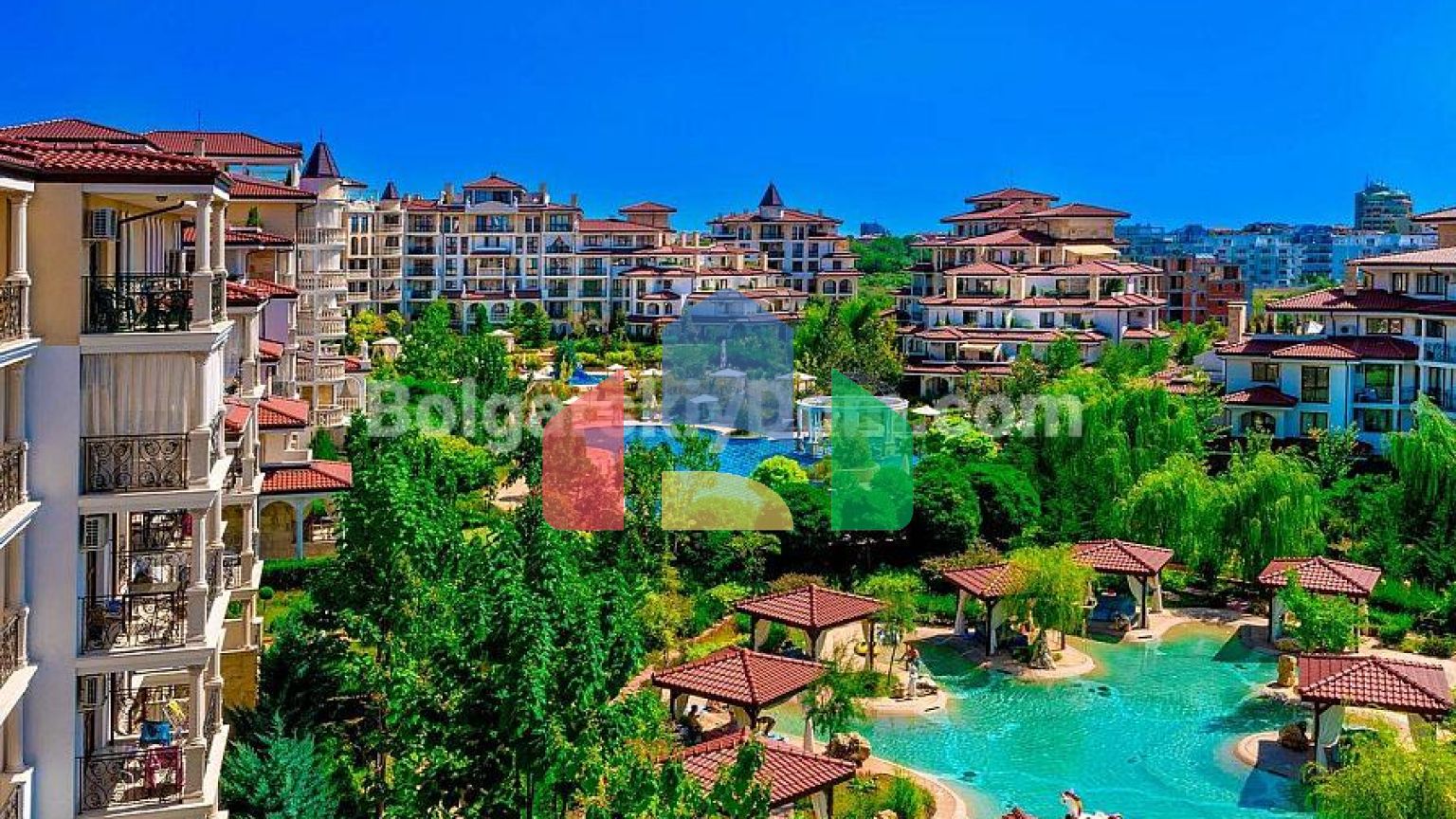 Трикімнатна квартира в Посейдон