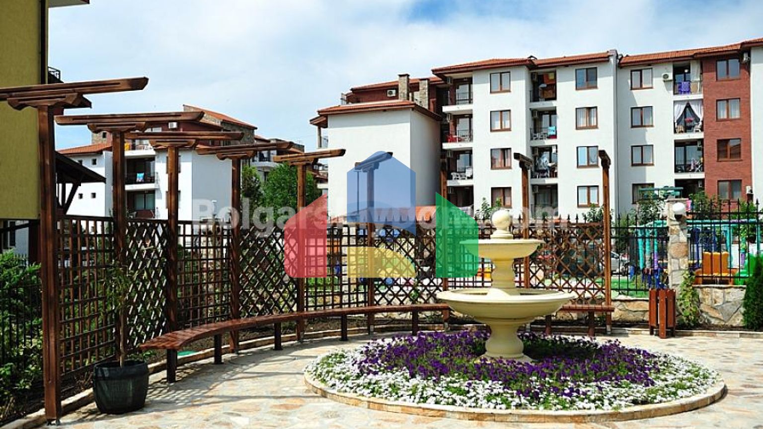 Трикімнатна квартира в Аполлон