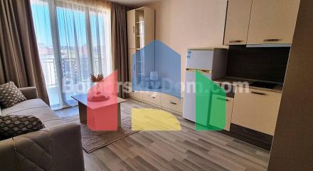 Трикімнатна квартира в Аполлон