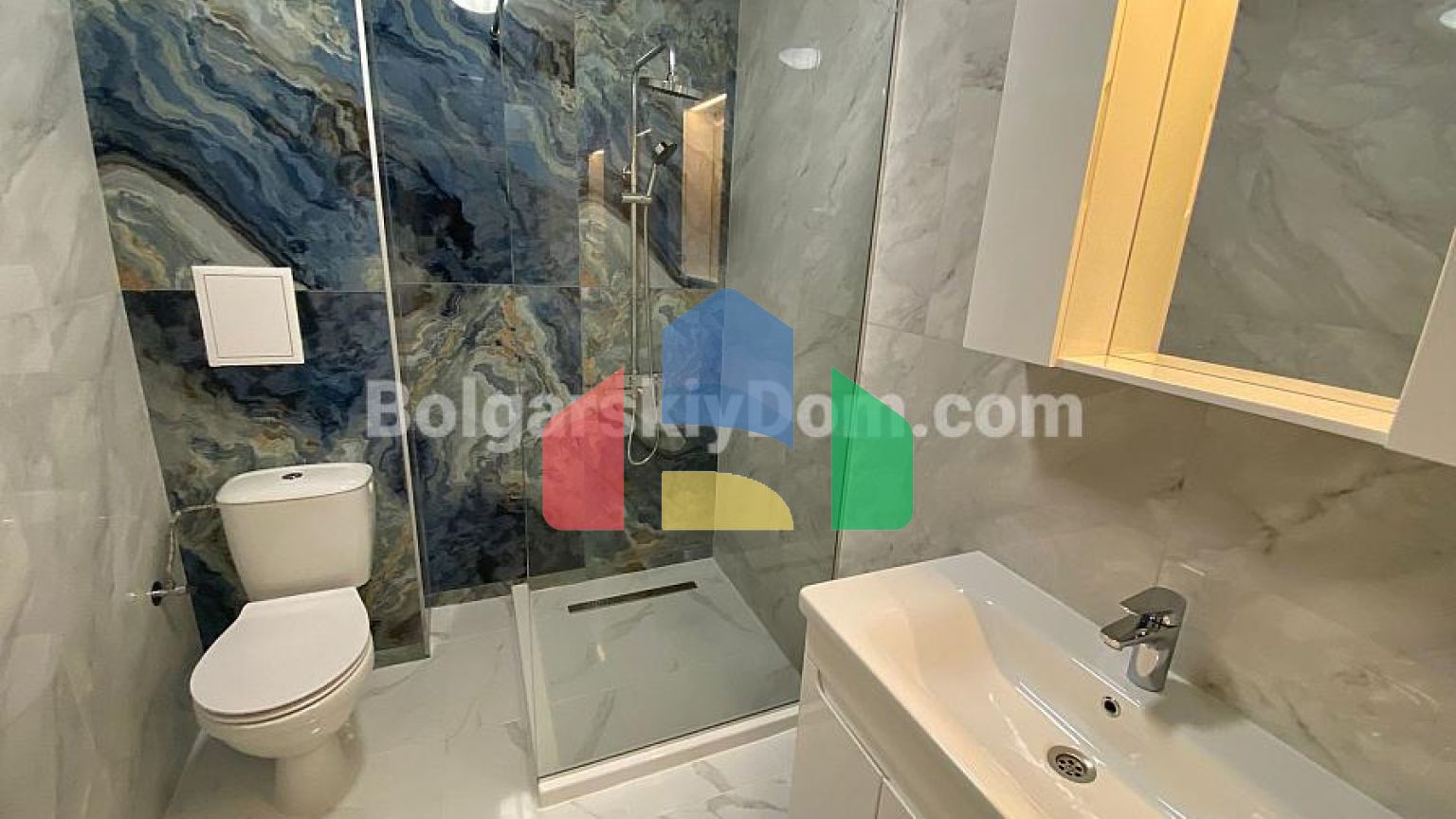 Квартири в Валенсія Гарденс