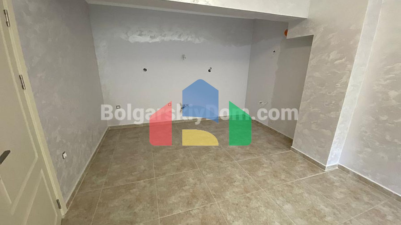 Квартири в Валенсія Гарденс